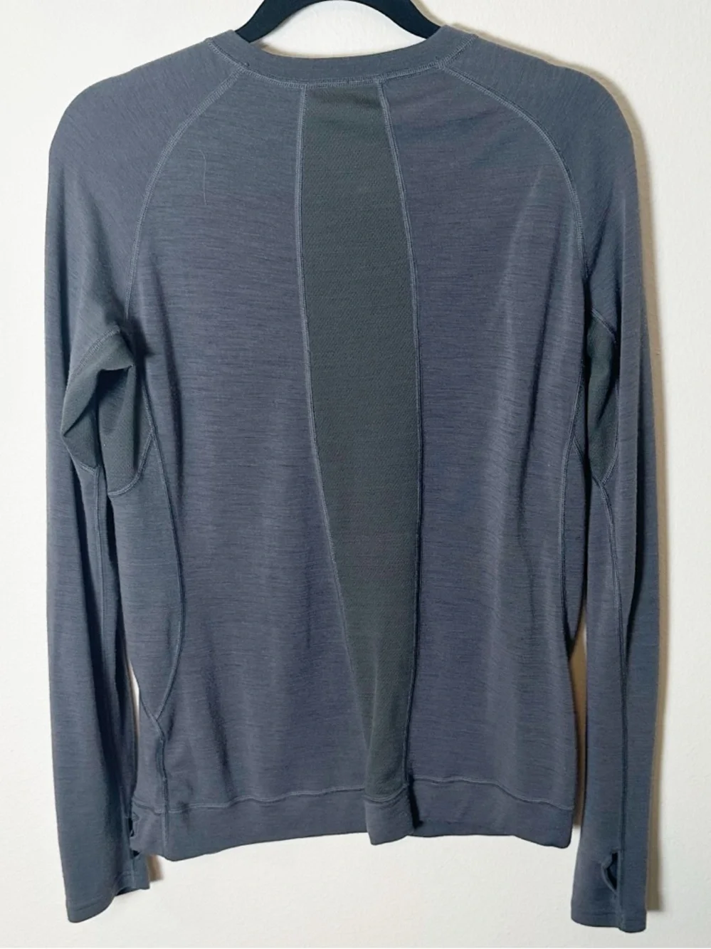 Showers Pass Merino Wool Henley Long Sleeve Charcoal Grey Vented Back Large - Picture 2 of 7
